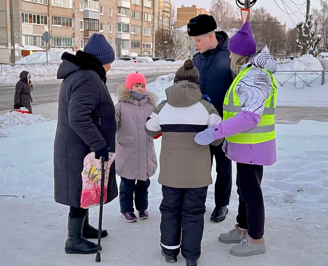 ☝️ ЮИД ☝️  🤩 Активисты нашей школы — отряд ЮИД, родительский патруль и сотрудники ГАИ провели совмес