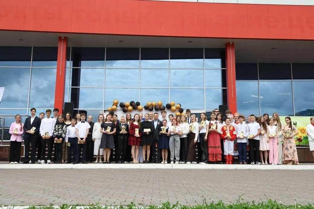 🇷🇺 Прокопьевск отметил День России!

Этот праздник — день единства нашего прошлого, настоящего и б
