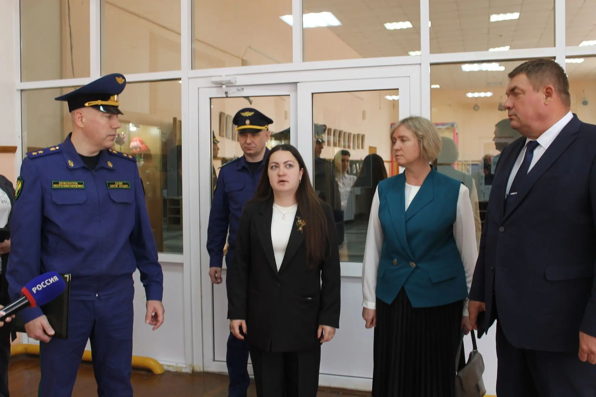 Вчера Дубенский район с рабочим визитом посетил прокурор республики Сергей Лапин!

В рамках поездки 