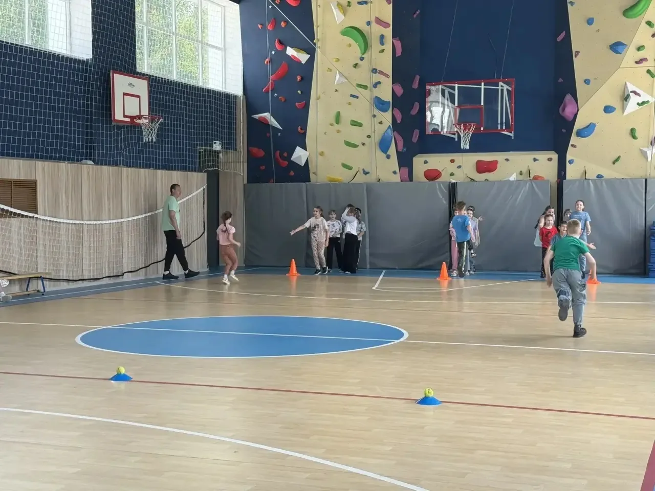 ⚽🏀🥎 В нашем лагере царила атмосфера настоящего спортивного праздника. 

Ребята из всех отрядов при