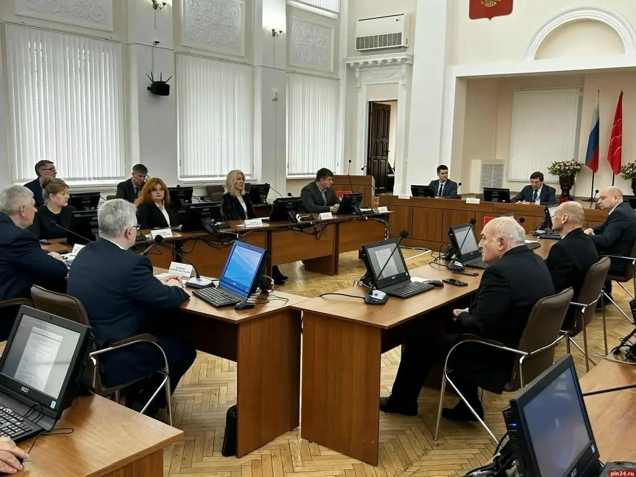 🏛 Отчет главы, бюджет и школьные тарифы: что обсудят на заседании Думы Великих Лук 31 июля

Уже в э