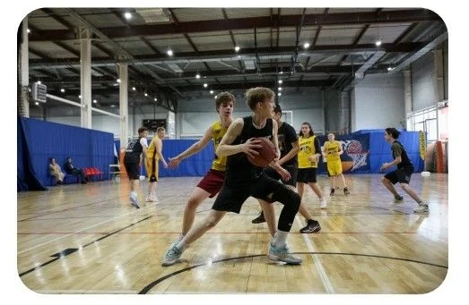 🏀 Звук удара мяча о паркет. Свисток судьи. Три секунды до конца матча. Равный счет. Эт...