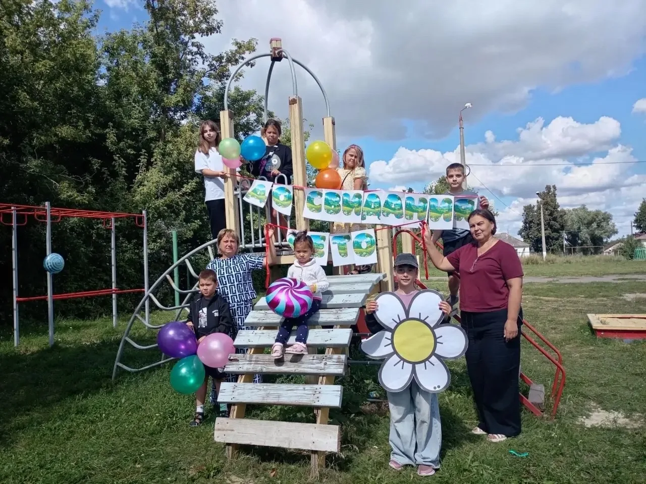 Летний сезон подходит к завершению. Все лето сотрудники библиотек работали на детских и...