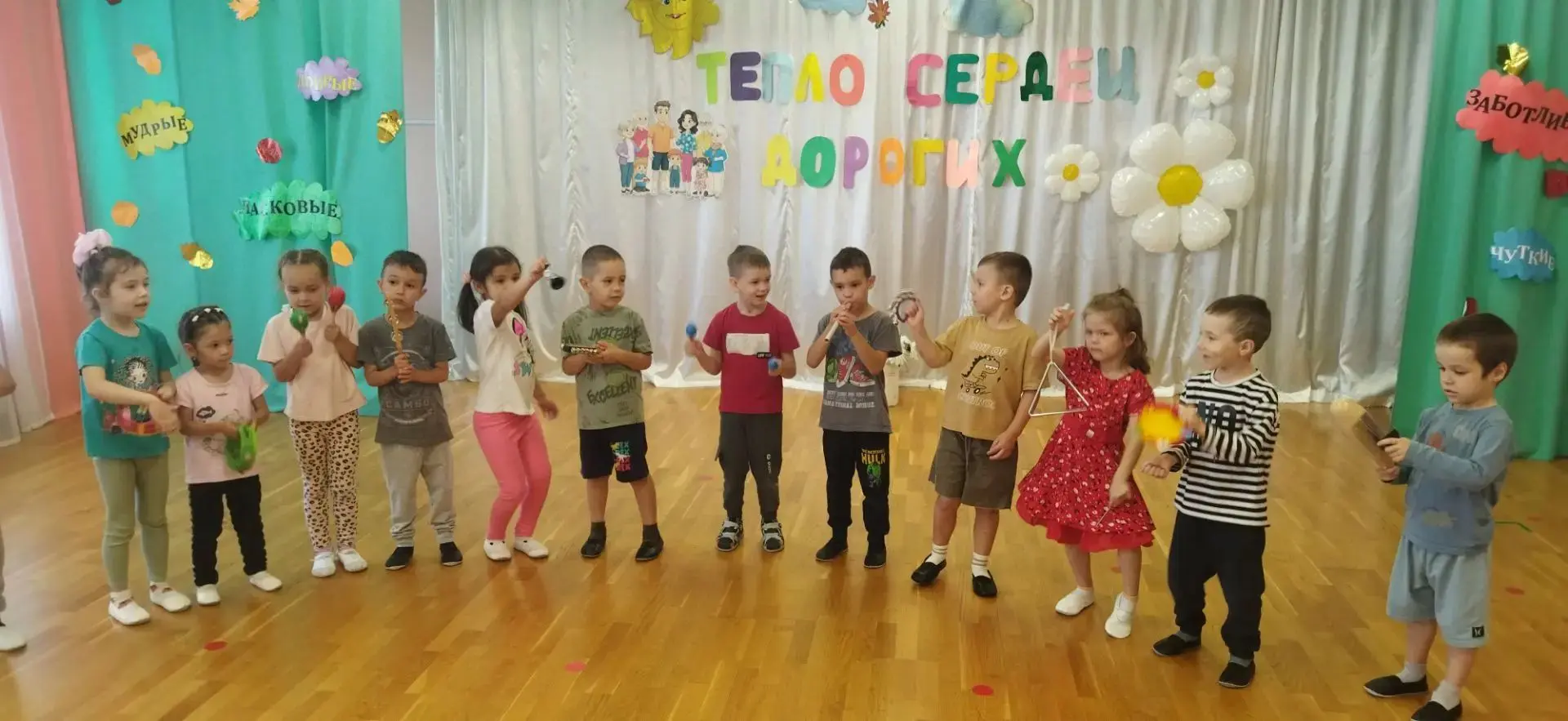 В рамках проекта "Добрые игры" сегодня в старшей группе "Умники и умницы" прошёл необыч...
