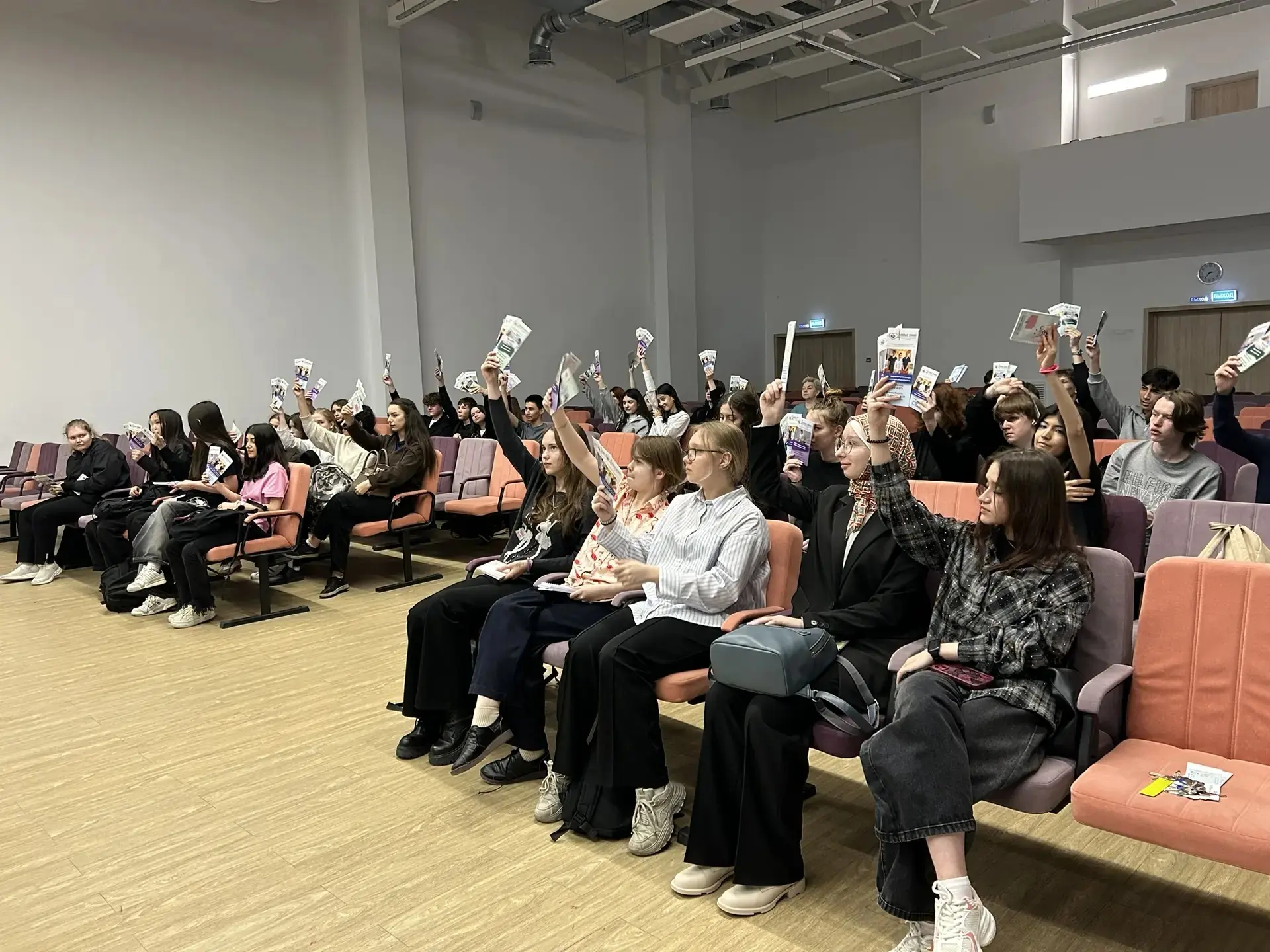 🌟 Встреча с Медико-фармацевтическим колледжем "Новые знания" 🌟  Сегодня в корпусе на Загородной сост