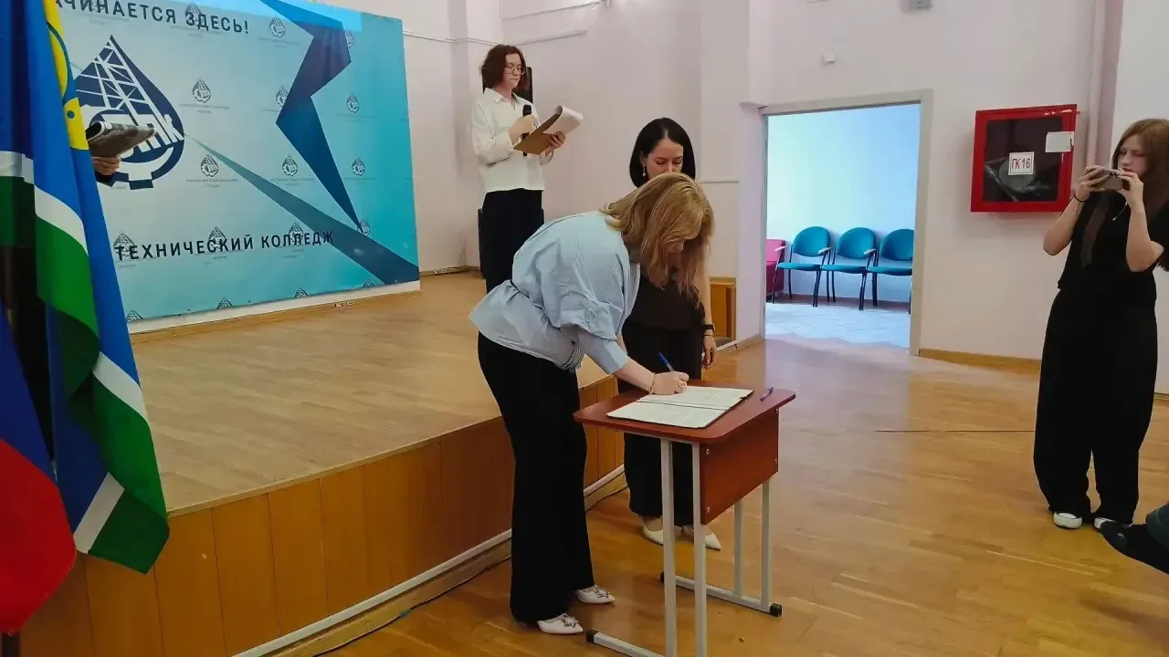 🇷🇺Новая страница в истории колледжа: в Лангепасском политехническом колледже открылось первичное о