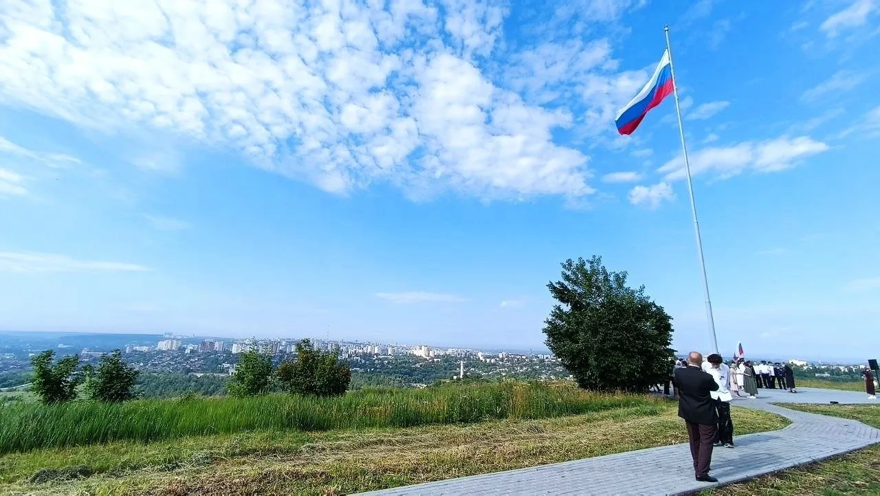 Друзья, сегодня День России 🇷🇺
Поздравляю! Желаю сил, добра и скорейшего мирного неба 🕊

В пригра