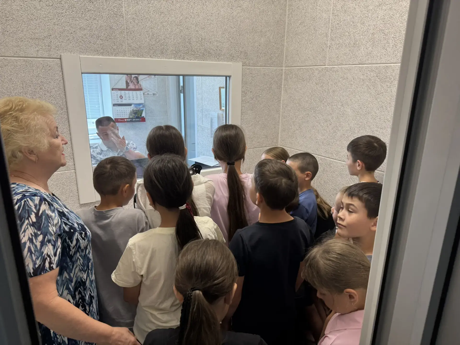 Бүген 3-4 отрядта тәрбияләнүчеләр "Саба дулкыннары" теле-радио компаниясендә кунакта булдылар. Бу эк