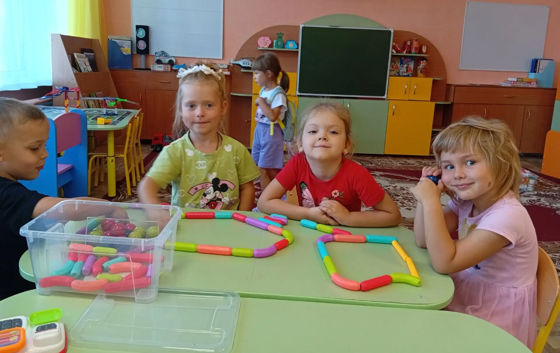 🧩🎲Настольные игры в детском саду — это идеальный инструмент для гармоничного развития...
