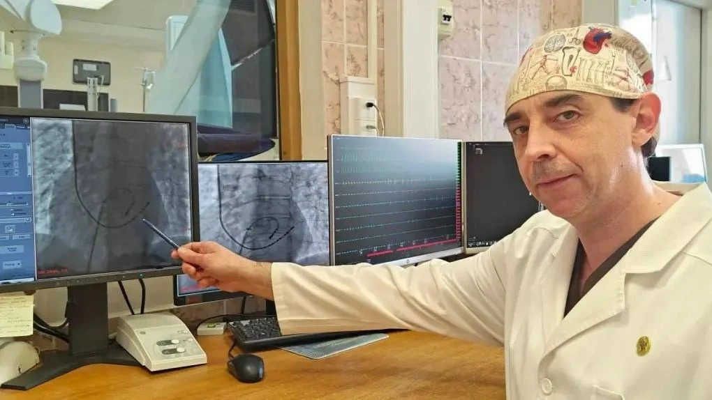 🫀 Липецкие врачи провели операцию 70-летней пациентке с тяжёлым нарушением сердечного ...
