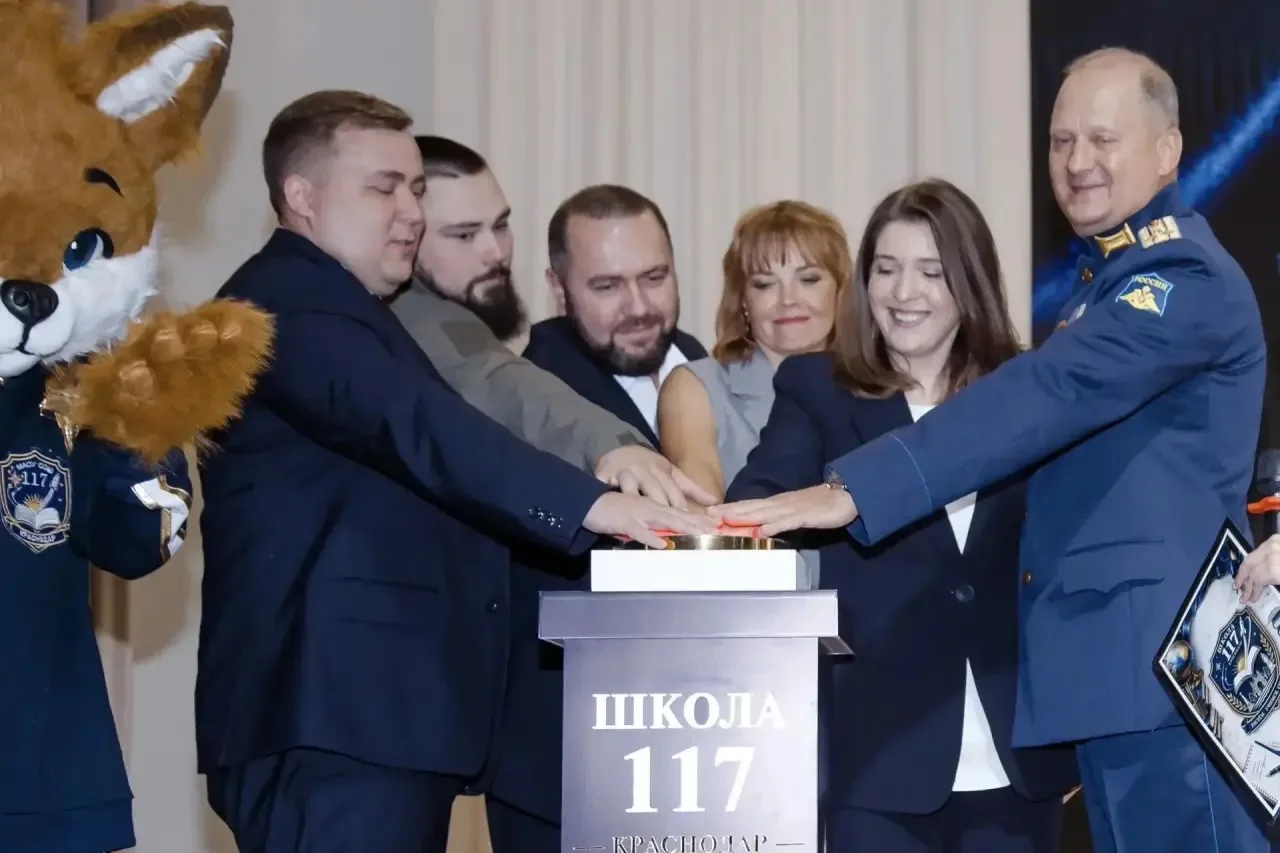 Первый звонок — первые Герои рядом!