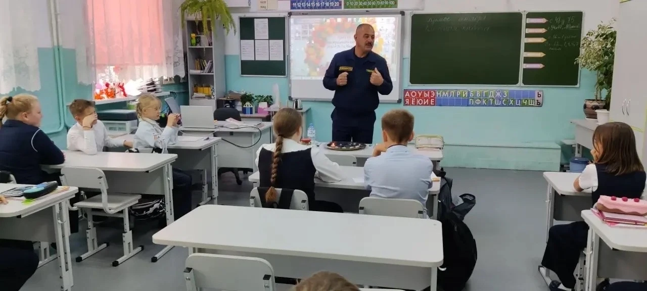 У орлят 4 «Б» класса школы №2 прошло занятие в рамках Всероссийского урока культуры без...