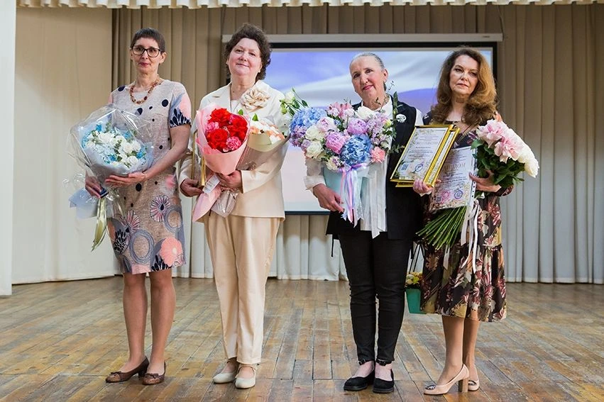 ✨25 мая выпускники начальной школы собрались на торжественном выпускном в актовом зале....
