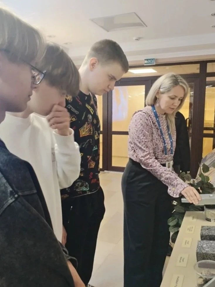 Восьмиклассники заглянули в будущее: путешествие в мир атомных технологий и спасения жизней 16 апрел