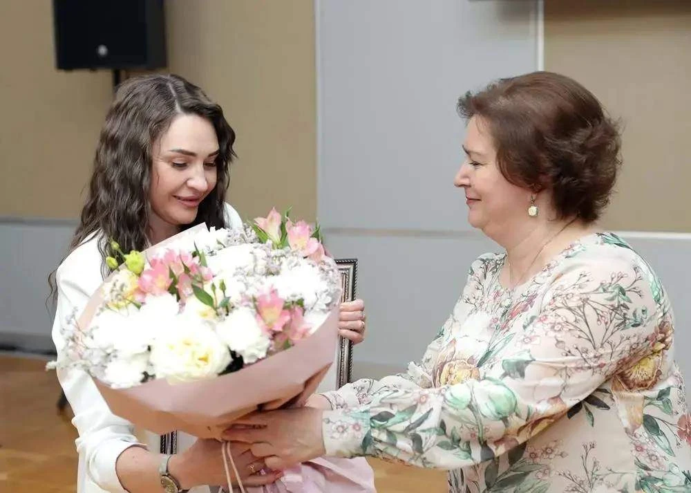 В Общероссийский день библиотек, состоялась торжественная церемония вручения премии Пра...