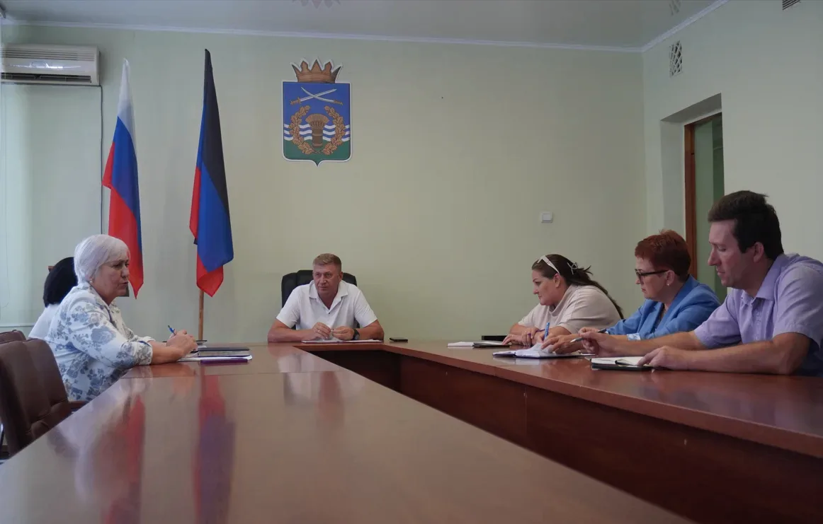Провёл заседание оргкомитета по вопросу подготовки к празднованию 40-летия общественной...