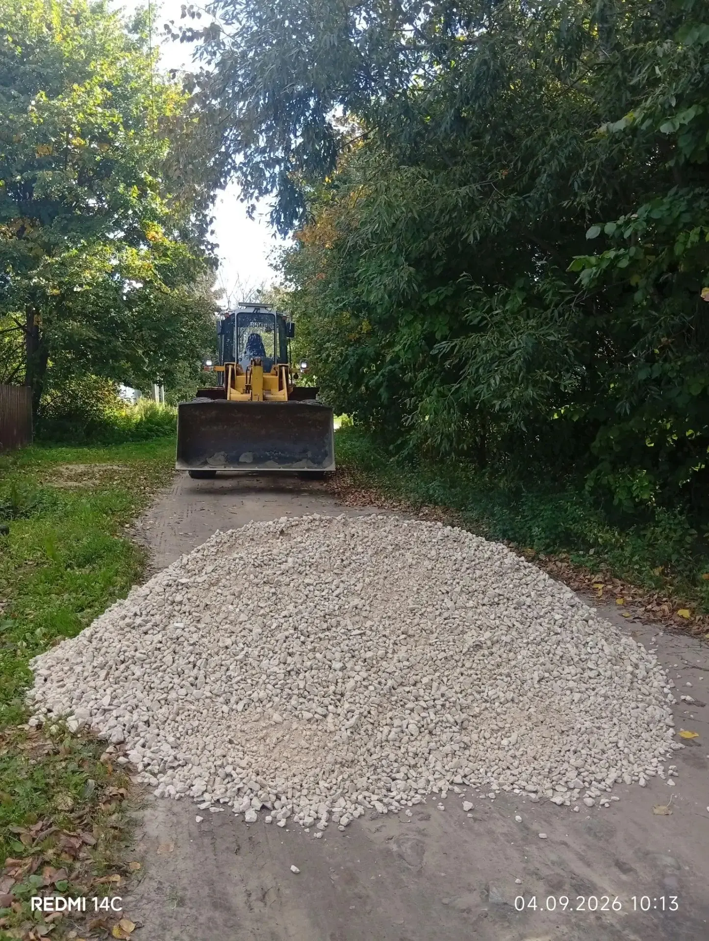 🚜 Сегодня в Филипповском территориальном отделе сотрудники МБУ «Благоустройство» вырав...
