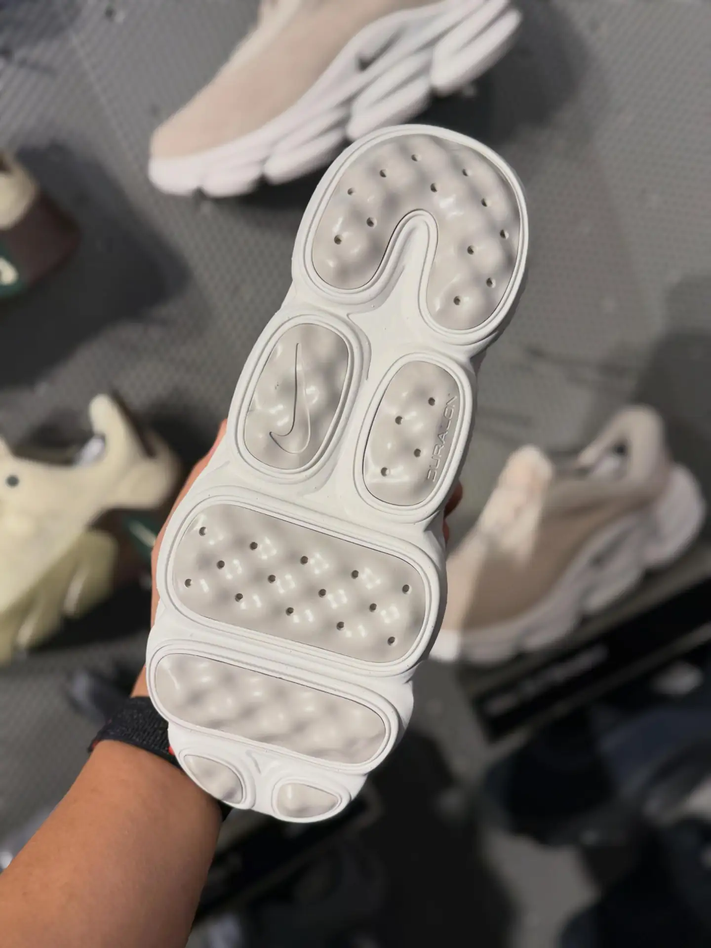 Nike представил кроссовки для восстановления, которые можно носить круглосуточно