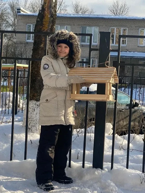 Помогаем зимующим птицам вместе! 🐦❄️ 2Аа продолжает работать над проектом "Поможем зимующим птицам" 