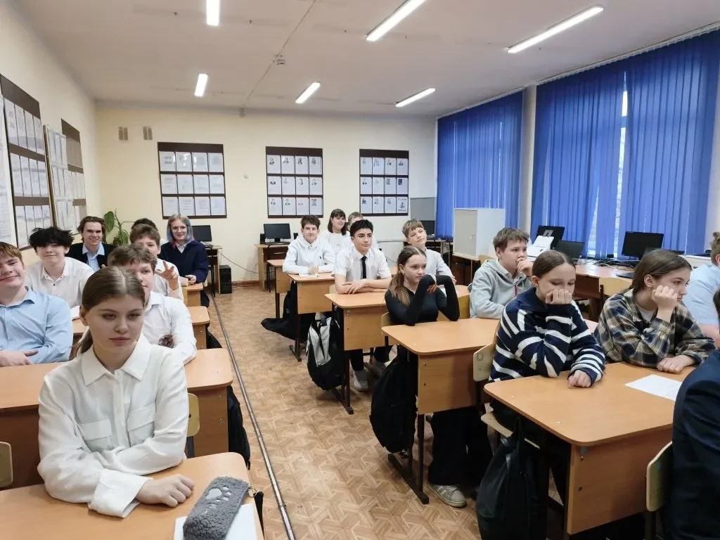 🚀РОВ: «65 лет триумфа. 80 лет космической отрасли. Ко Дню космонавтики» В нашем лицее прошли внеуроч