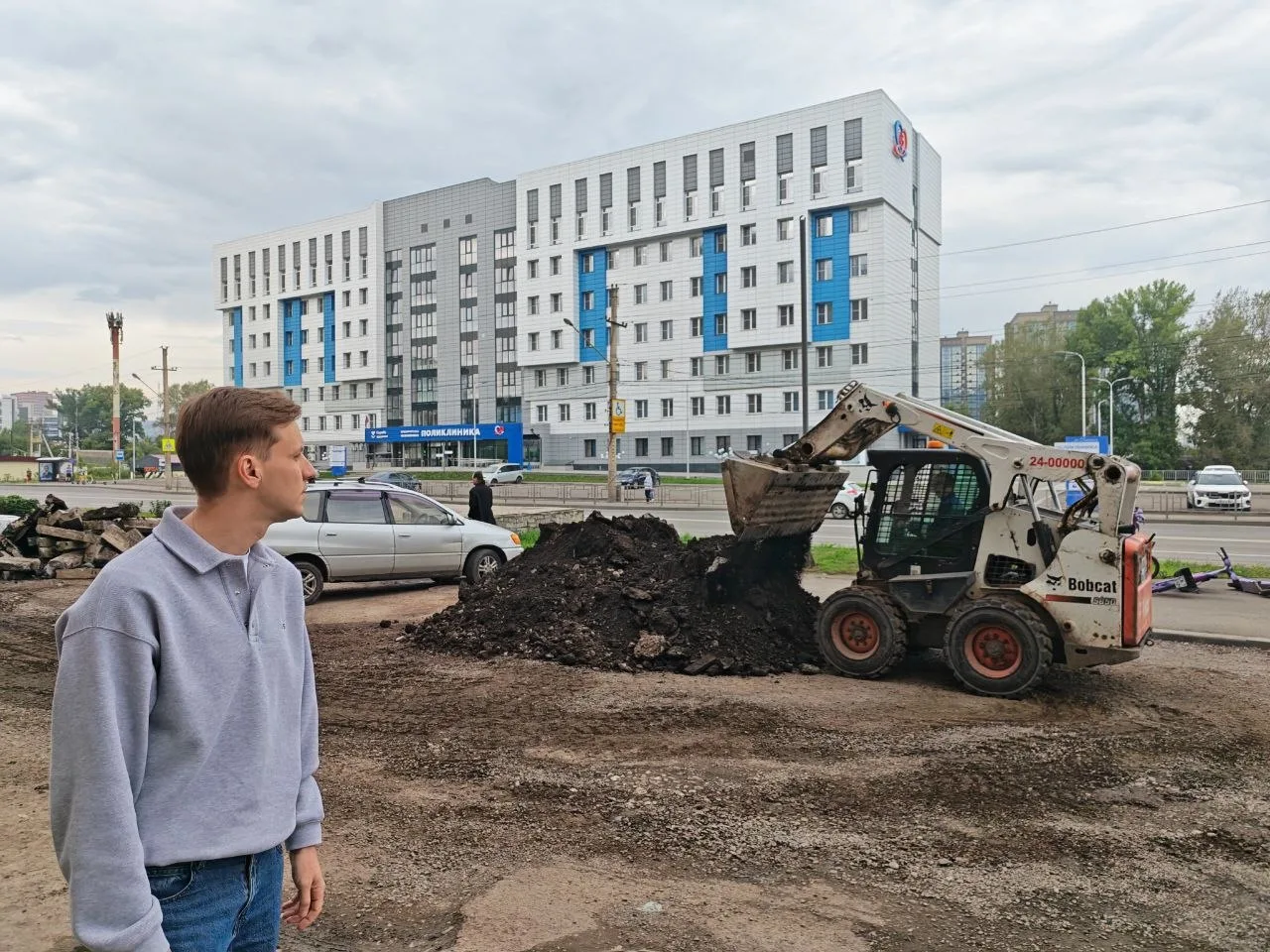 Подрядчик приступил к работам по ремонту междворового проезда на Судостроительной, 62. ...