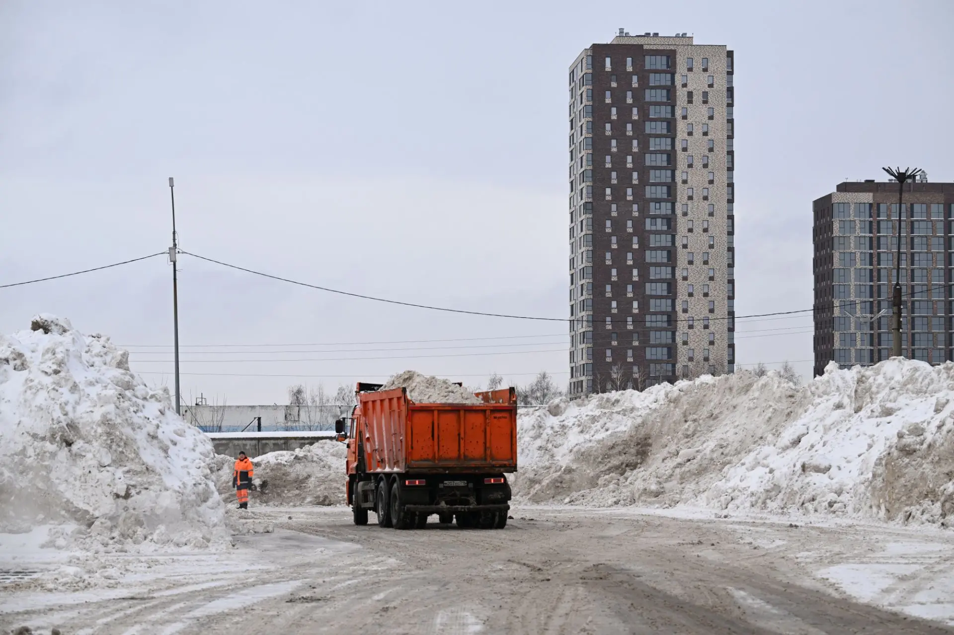 🔹Более 580  тыс. тонн снега приняли на СПП Казани с начала активного снегопада, 10 декабря. Все пунк