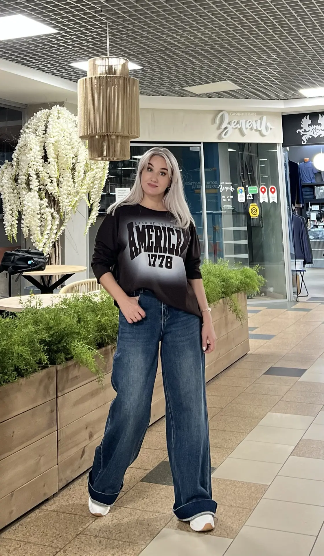 Девочки, ловите стильный лонгслив. В двух трендовых оттенках: глубокий чёрный и уютный ...