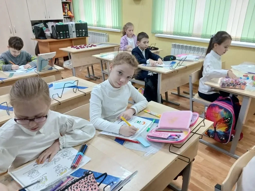 🧘‍♀️ «Разговоры о важном»: учимся брать эмоции под контроль!  Сегодня в Гимназии №4 прошли необычные