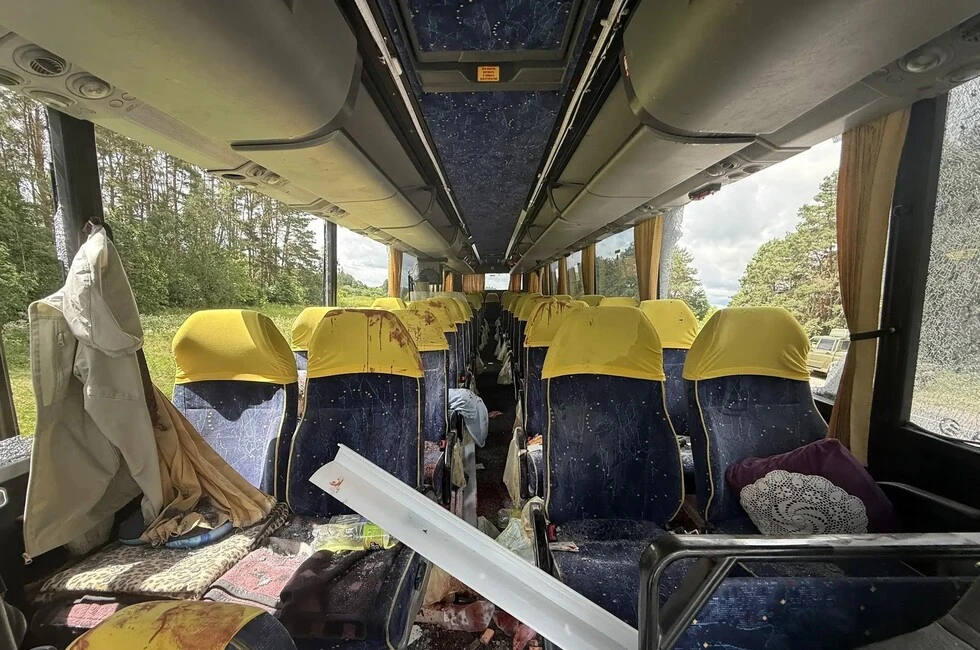 ⚡ Дрон ВСУ атаковал автобус с детьми из Белоруссии в Брянской области