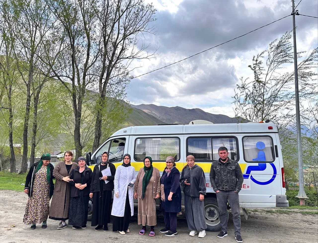🚐 Мобильная бригада Минтруда РД помогла жителям села Шиназ пройти диспансеризацию  🇷🇺 В рамках нацио
