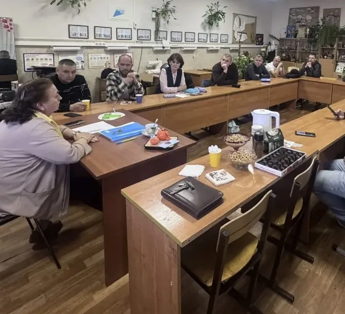 Совет отцов продолжает работу.