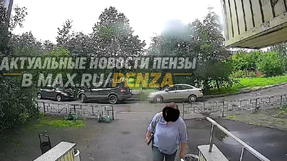 К нашей читательнице пришли с «социальным опросом» и начали спрашивать о доходах и родс...