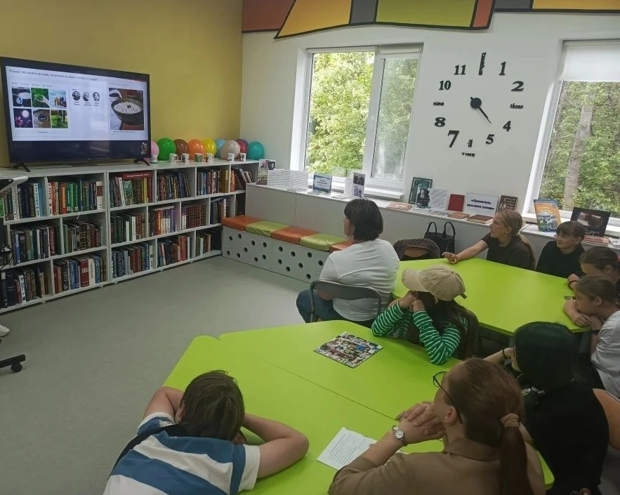 📚 «Битва читающих»: кто знает классику лучше всех?
В рамках летних площадок мы провели «Битву читаю