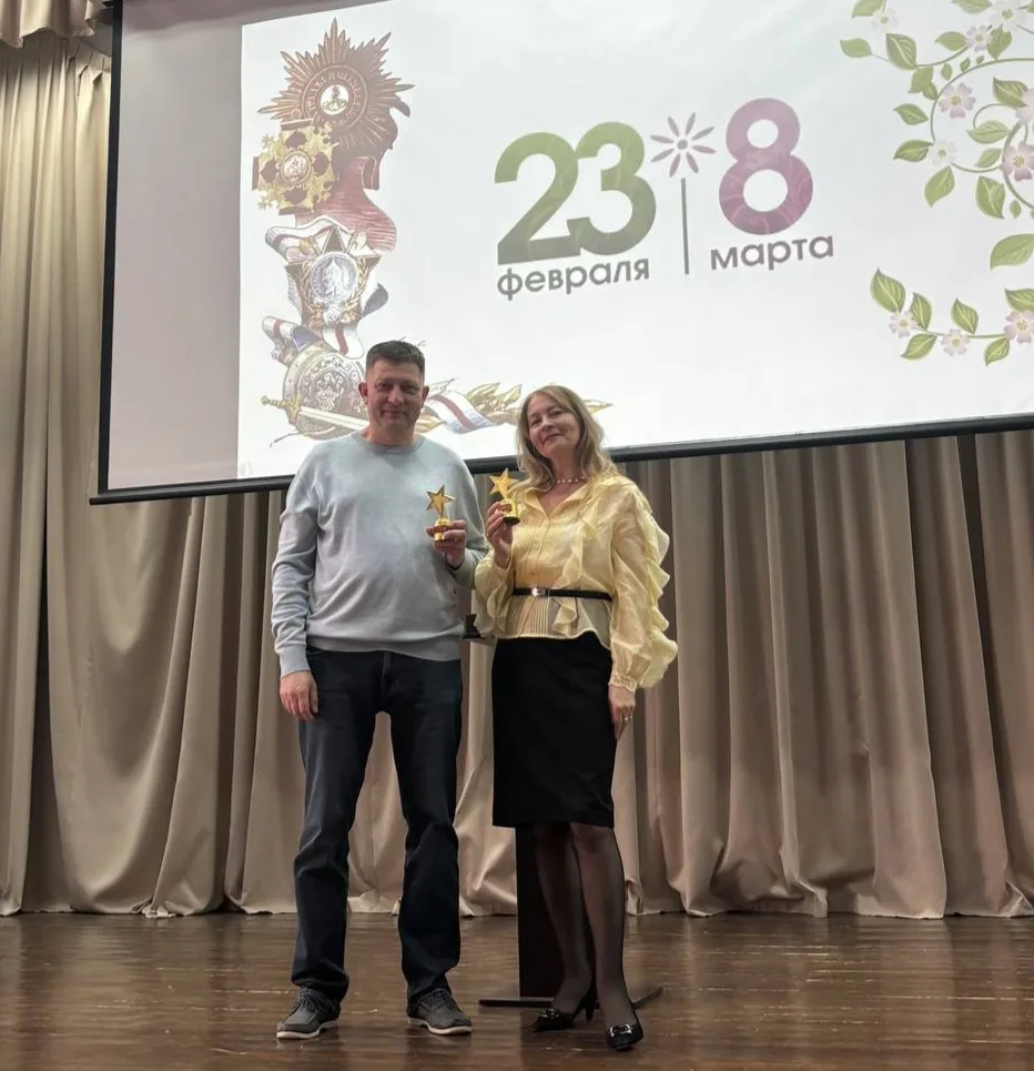 ☀️Весенний дуэт праздников в #ШколанаБогданова  В корпусе 2 нашего Образовательного центра уже стало