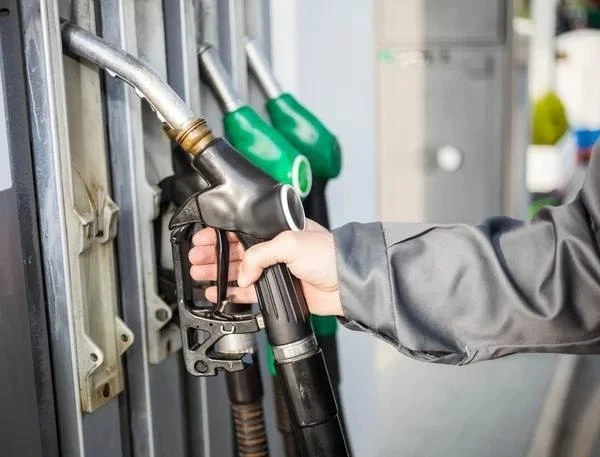 ❗В Кемеровской области снимают ограничения на продажу бензина на АЗС

По словам властей, ситуация в 
