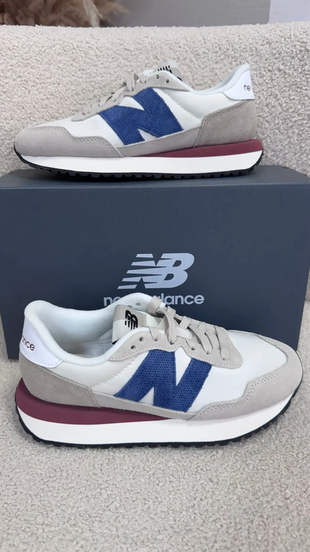 New Balance 237
