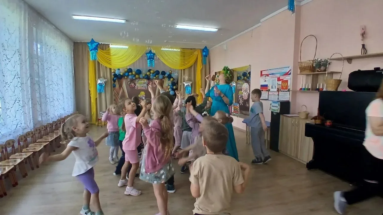Первый день лета — это маленькое волшебство, и наши ребята знают в этом толк! 😎 В детском саду прош