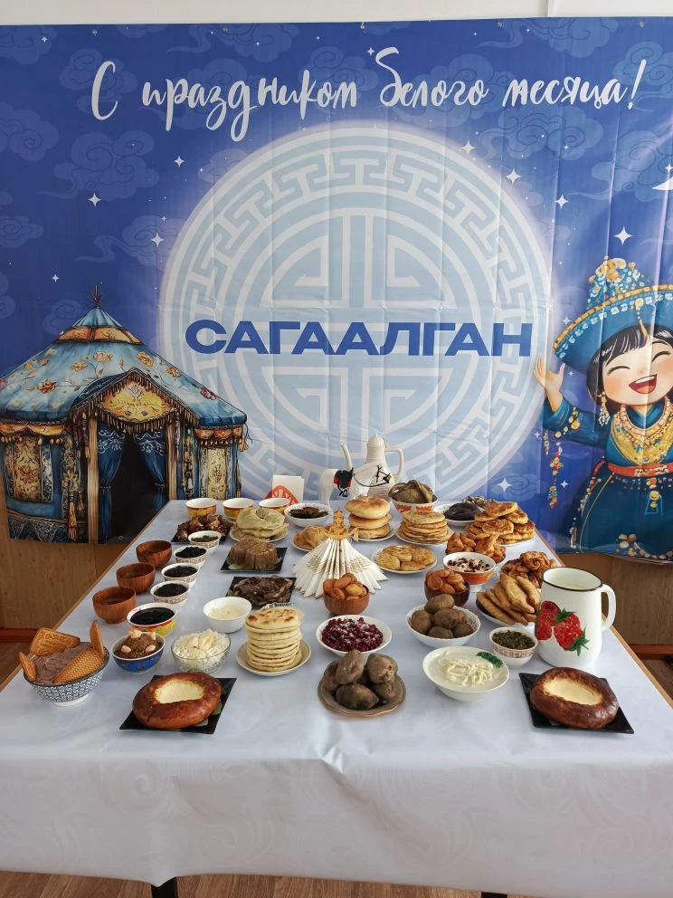 Сагаалган в нашей школе провели с большим размахом, где приняли участие все учащиеся, р...