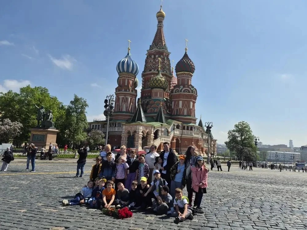 🚌 #Экскурсионныйэкспресс  15 мая наш 1 «Б» класс отправился в большое приключение — на самую главную