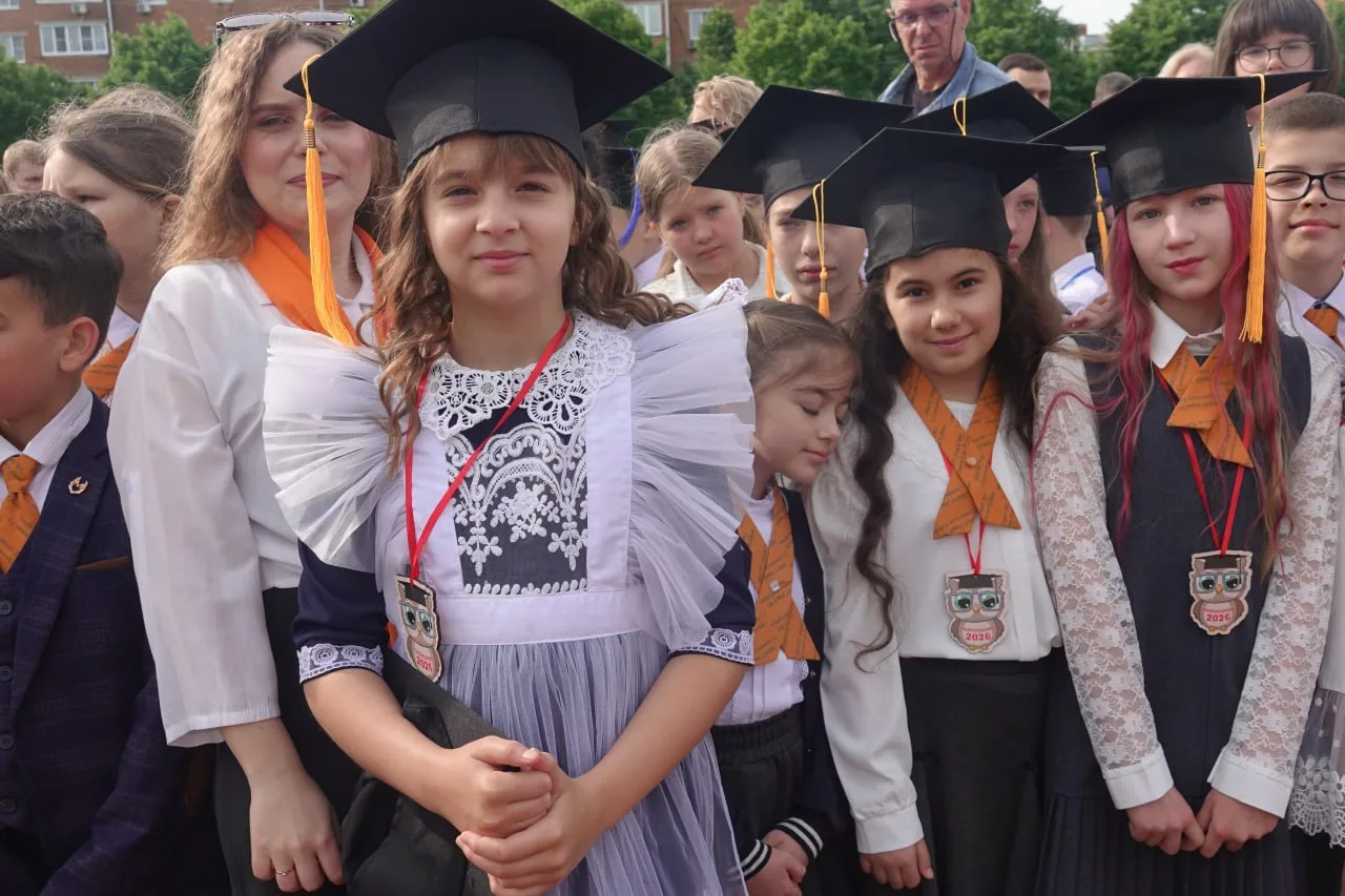 В городском лицее № 1 торжественная линейка, посвященная последнему звонку,  прошла уже в 114-й раз.