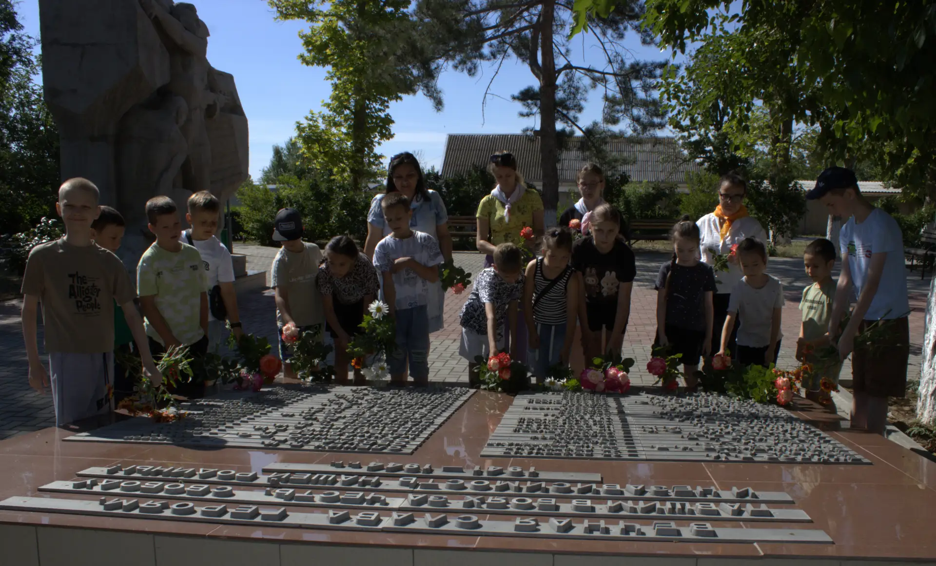 🕯 22 июня - День памяти и скорби 🕯

💐⭐ВОЗЛОЖЕНИЕ ЦВЕТОВ К БРАТСКОЙ МОГИЛЕ СОВЕТСКИХ ВОИНОВ ⭐💐

�