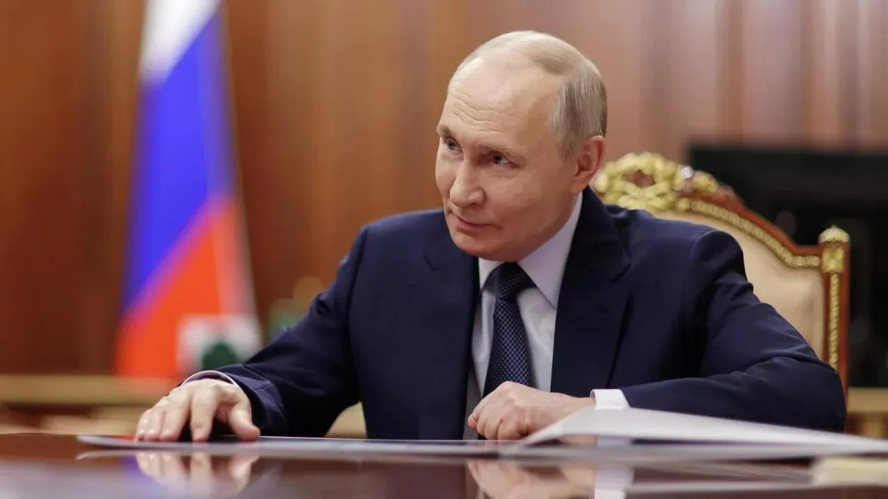 📜 Важная новость: 20 июля Президент РФ подписал Указ №498 о дополнительных мерах поддержки учителей