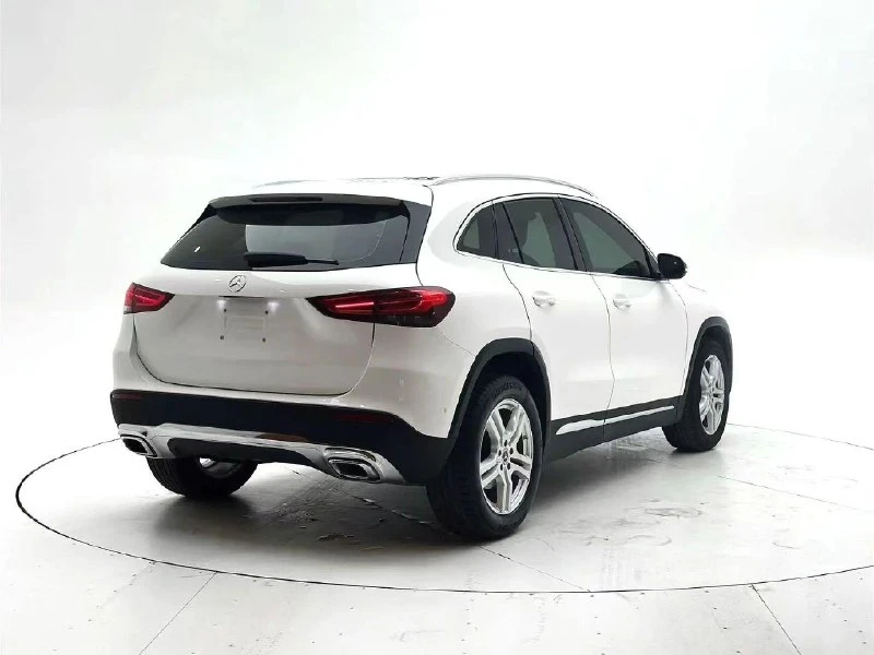 🚗 Mercedes-Benz GLA кроссовер 2022 2WD 180