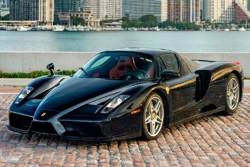 Во время Monterey Car Week 2026 аукционный дом Broad Arrow Auctions выставит на торги Ferrari Enzo 2