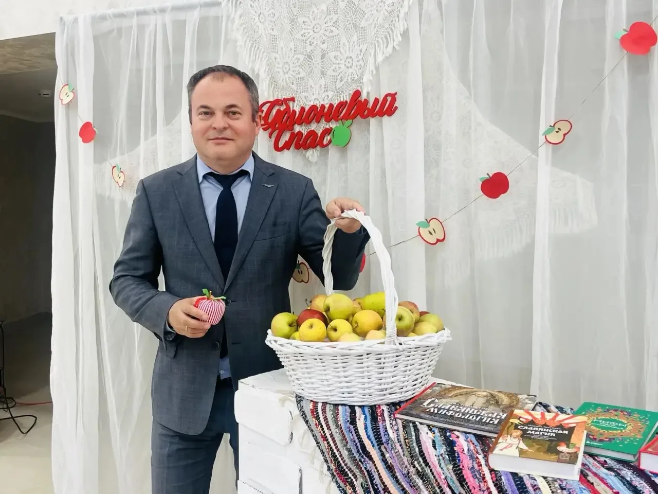 Яблочный Спас — это тот праздник, в котором особенно чувствуется тепло нашей земли, наш...