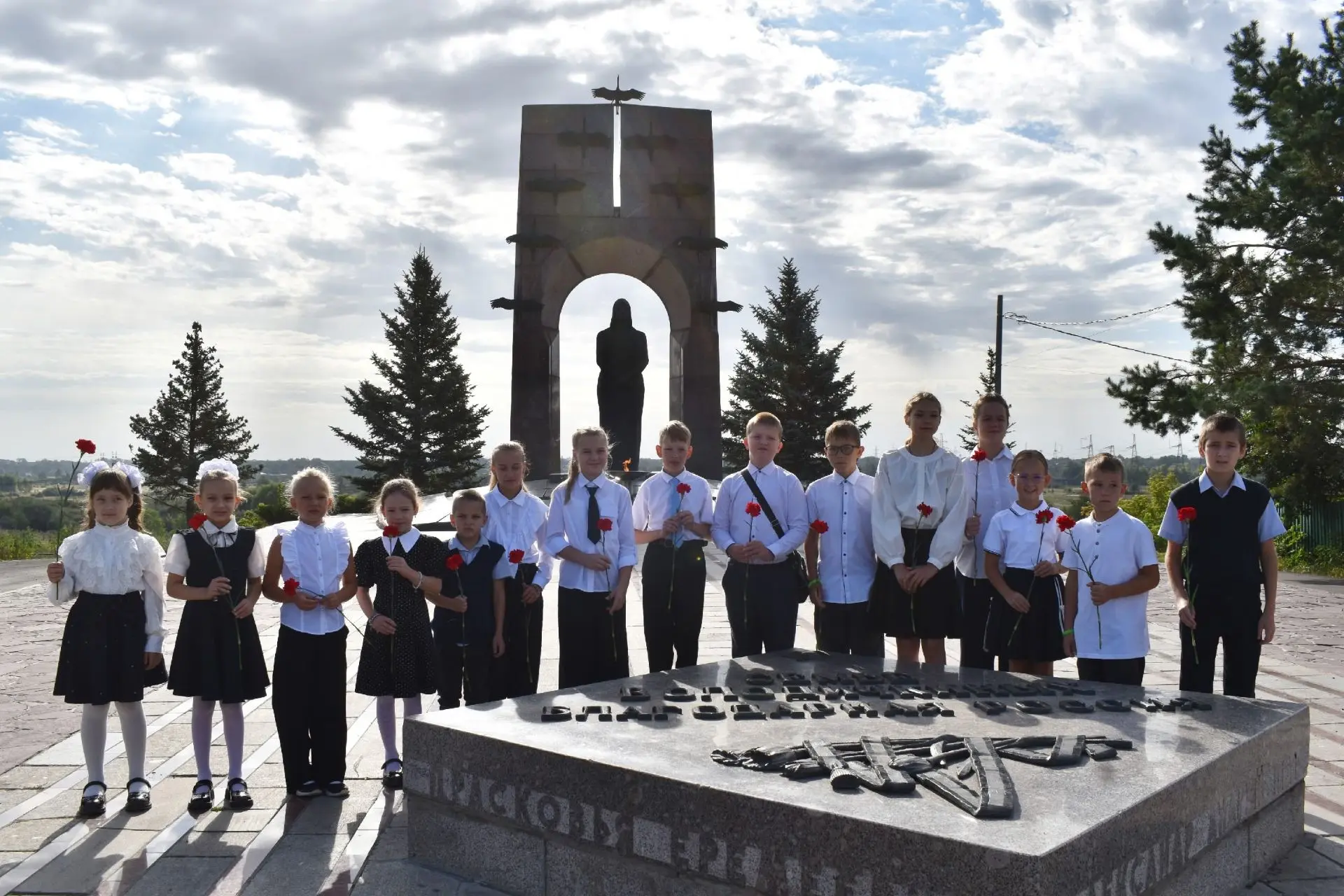 🙏 День поселка - с благодарности поколению победителей