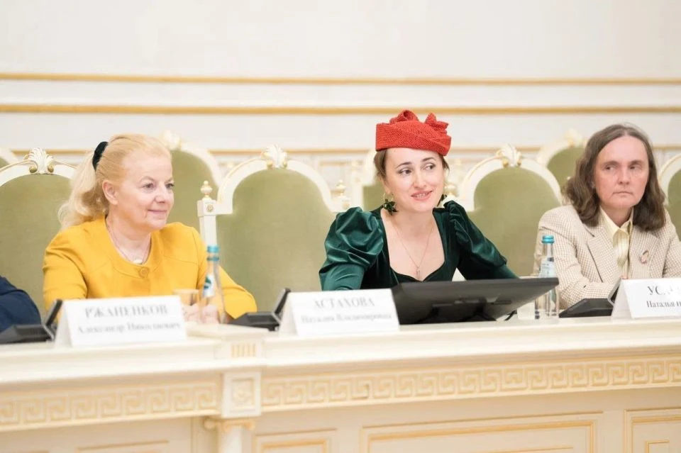В Мариинском дворце наградили лучших медработников Петербурга

Благодарственные письма Заксобрания п