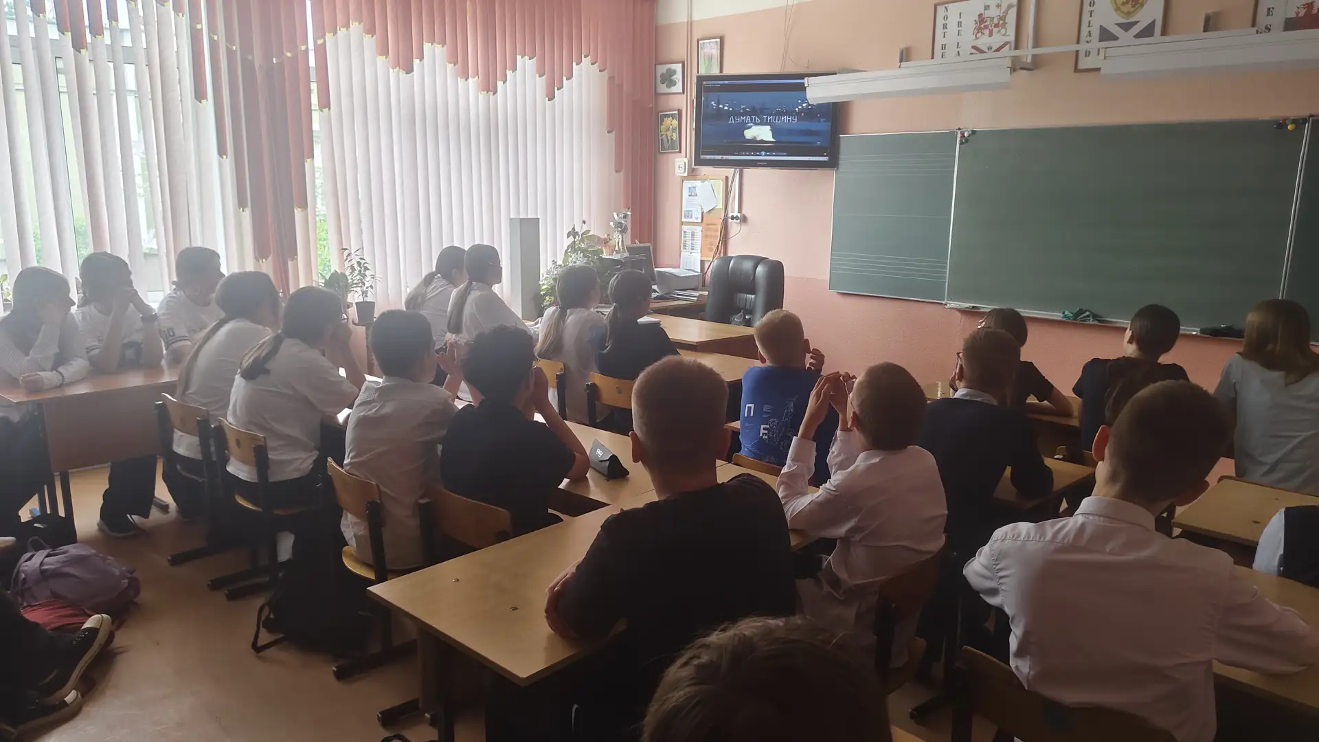 👉Фильм «Думать тишину» переносит зрителей в тяжелые дни блокады Ленинграда, рассказывает о судьбах д