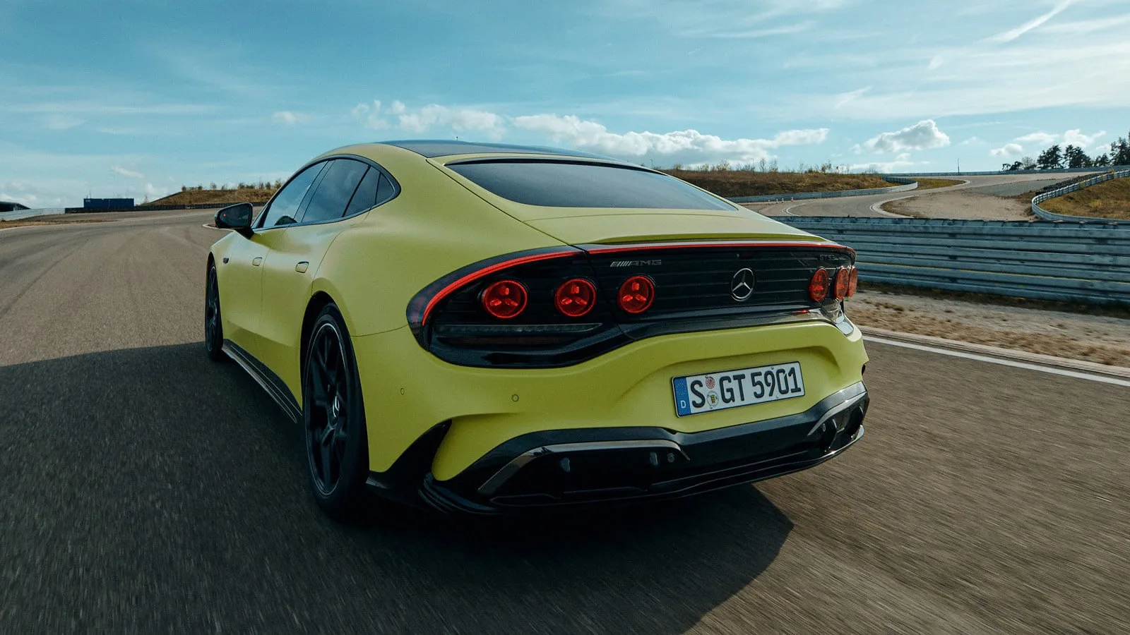 Mercedes-AMG представил 1169-сильный электроспорткар  Mercedes-Benz представил новый Mercedes-AMG GT