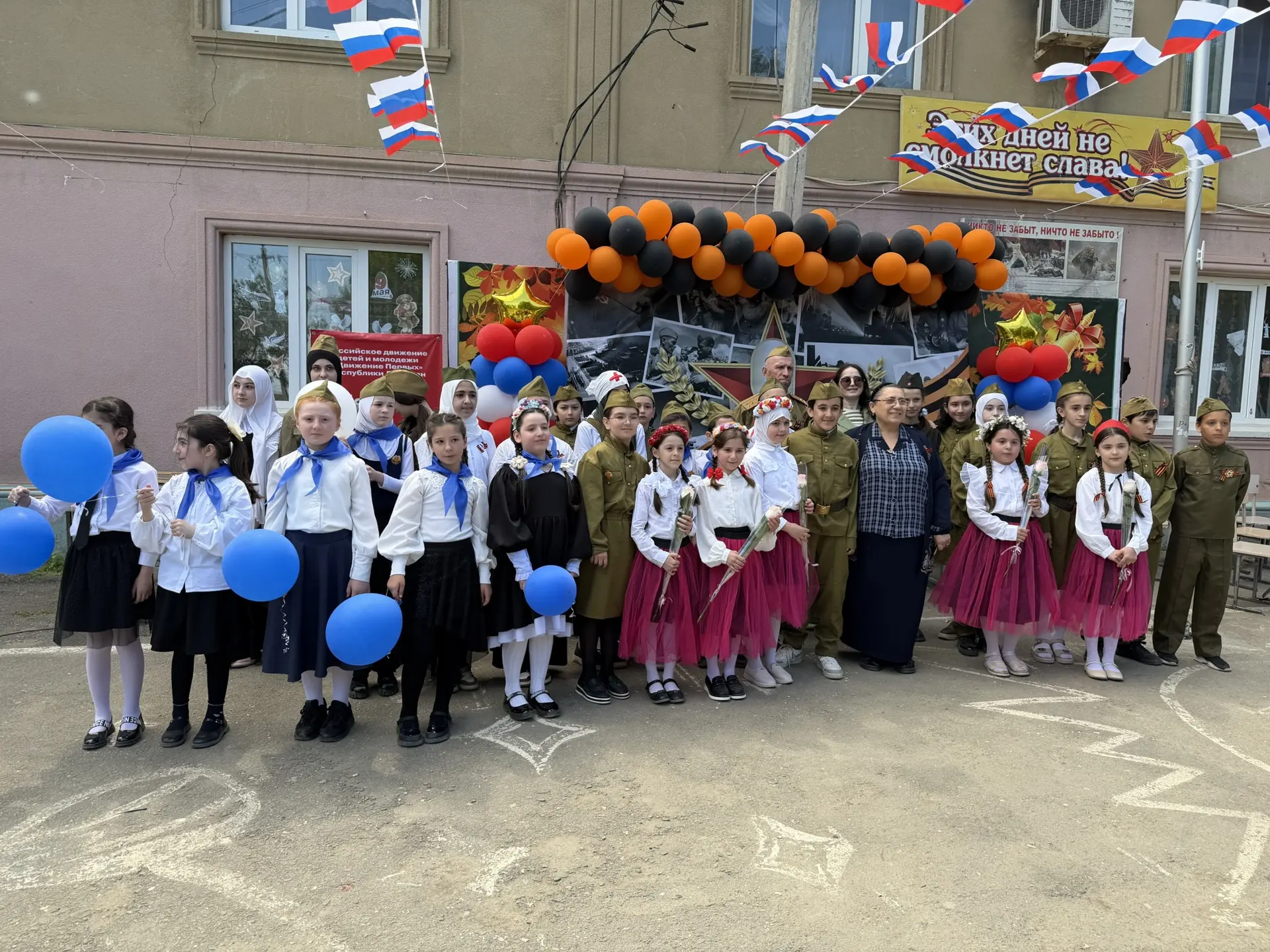 На протяжении десятилетий День Победы 9 мая остаётся в России самым трогательным, самым душевным пра